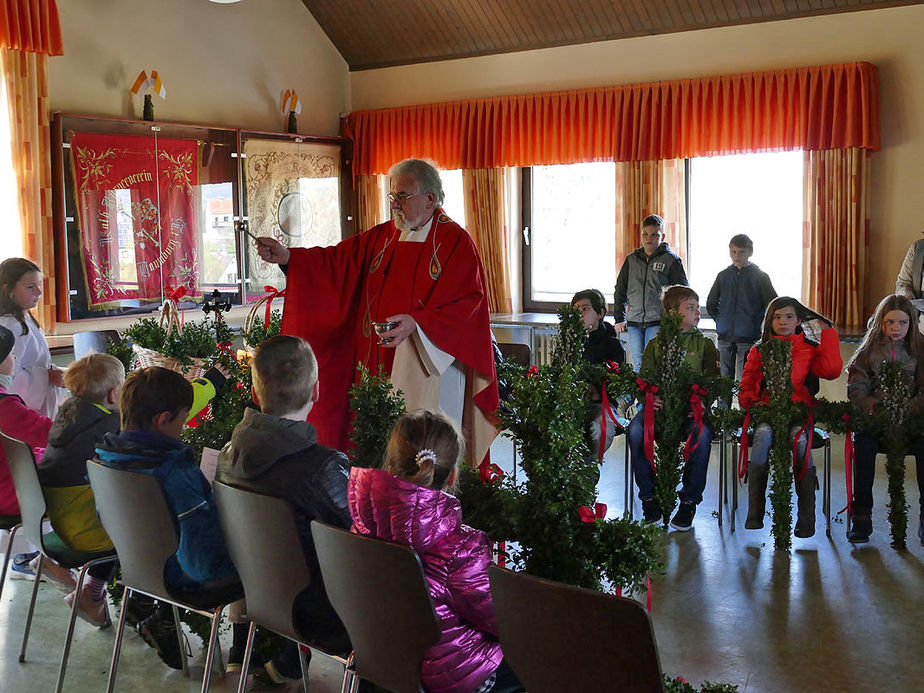 Palmsontag in Naumburg - Beginn der Heiligen Woche (Foto: Karl-Franz Thiede)